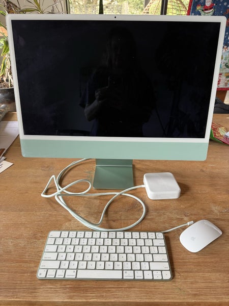 Apple iMac, 512GB, 8-core GPU, 2021 Carousel 1