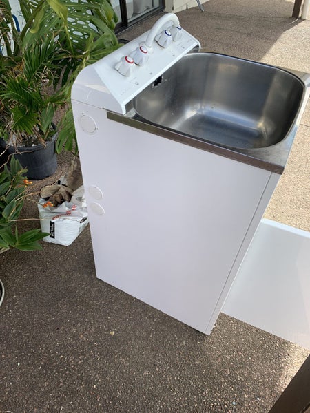 Laundry tub Carousel 6