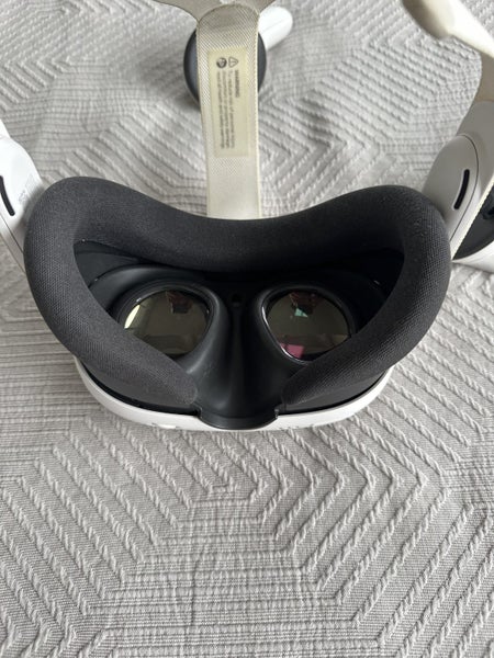 Oculus Quest 3 128gb(Comes with games) Carousel 2