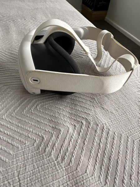 Oculus Quest 3 128gb(Comes with games) Carousel 8