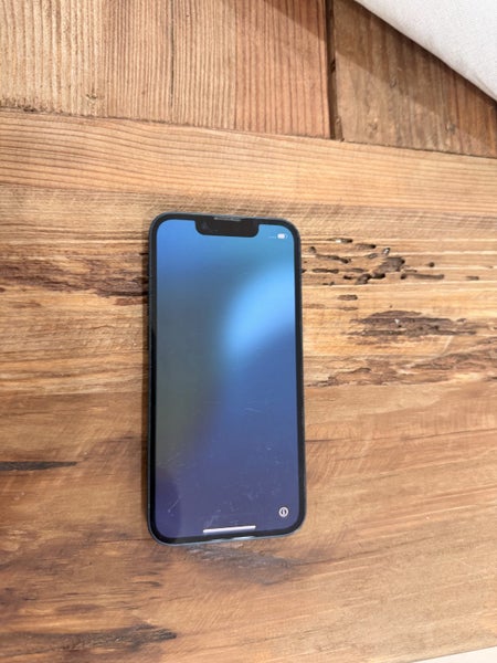 iPhone 1364783838453122112