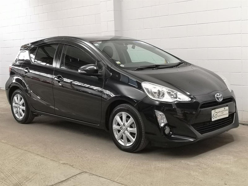 2015 Toyota Aqua G leather pack, Smart key, Cam...64784070980995110