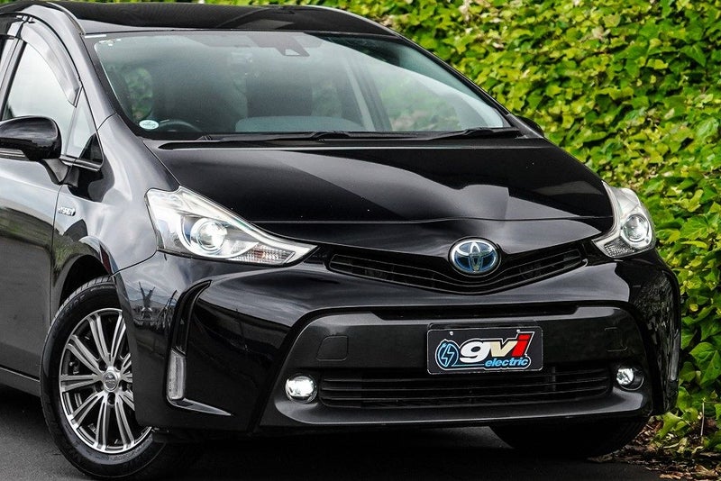 2014 Toyota Prius Alpha G Hybrid Facelift / Lea...64785059346945111