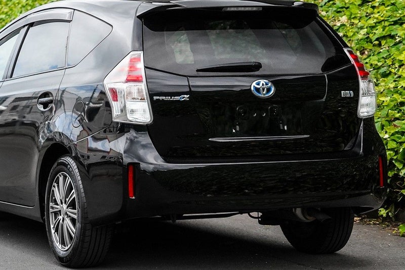 2014 Toyota Prius Alpha G Hybrid Facelift / Lea...64785059346945112