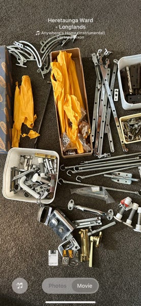 Window stays/assorted catches Carousel 1