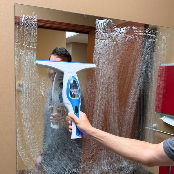 Window wash e blade Carousel 1