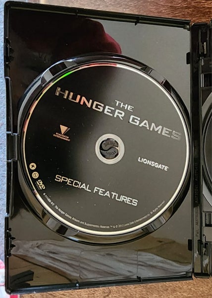 The hunger games 2012 film 2 disc Carousel 13