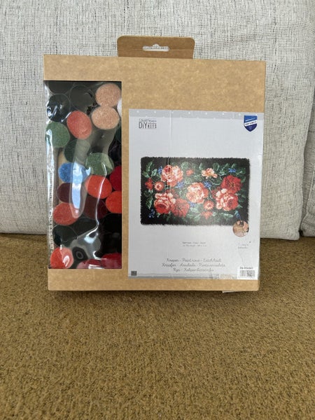 Latchhook Rug Carousel 1