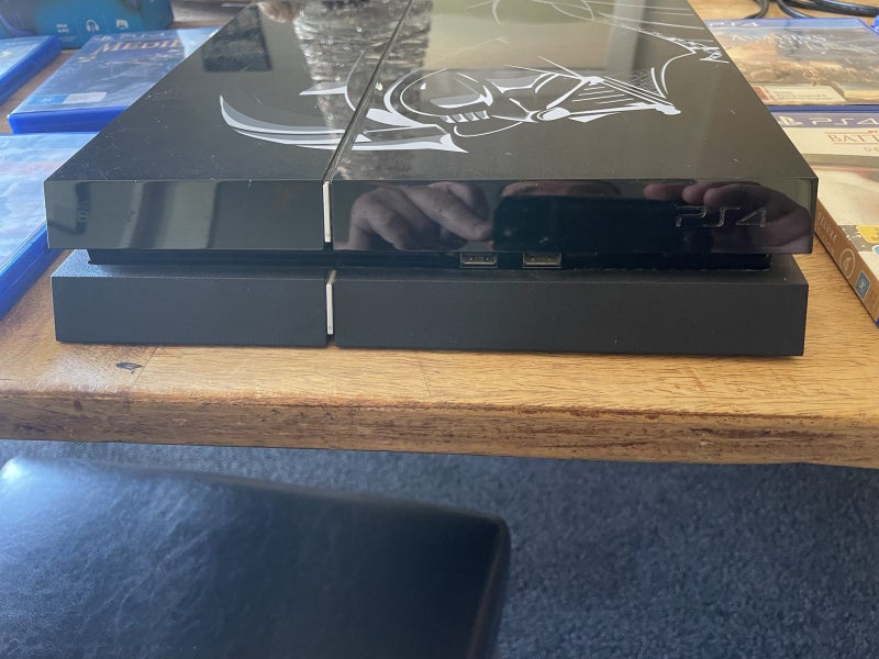 ***PS4 1TB Star Wars Battlefront Limited Edition*** Carousel 2