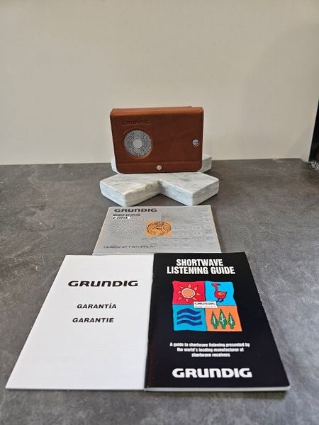 Designed by F.A. Porsche. 'Grundig' World Receiver G-2000A. AM, FM, SW, MW + Carousel 1