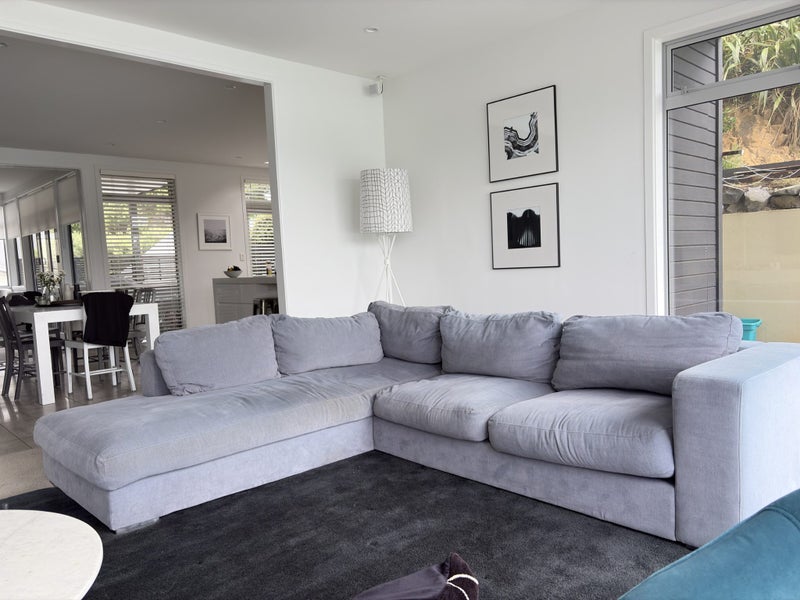 Bo Concept modular sofa with chaise Carousel 3