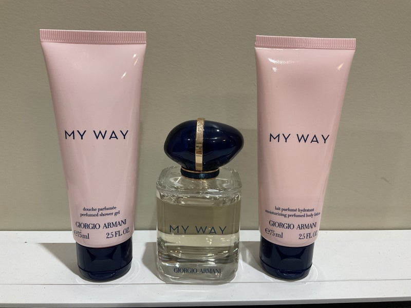 Gift set - Giorgio Armani My Way Eau De Parfum Spray 50ml/1.7oz Carousel 1