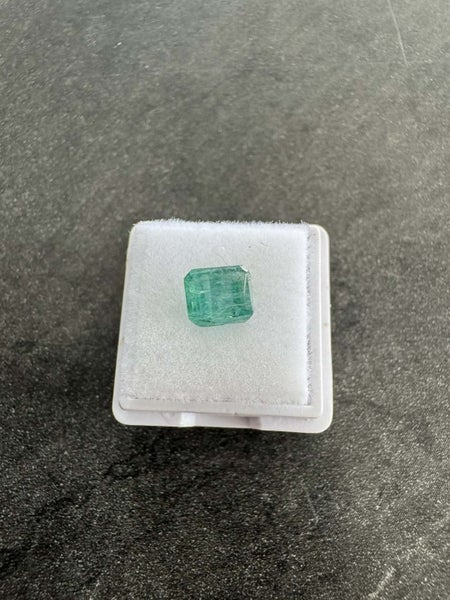 $1res Emerald Zambian 0.75ct Carousel 1