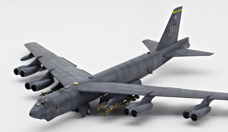 B-52H (Great Wall Hobby, 1/144) Finished Model Carousel 2