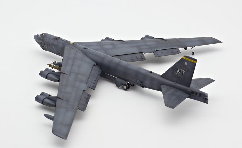 B-52H (Great Wall Hobby, 1/144) Finished Model Carousel 1
