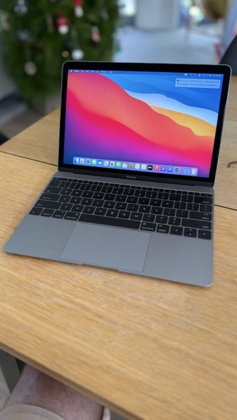 Apple MacBook 12" Retina (Early 2015) - 8GB RAM / 256GB SSD - Good Condition64802126084866110