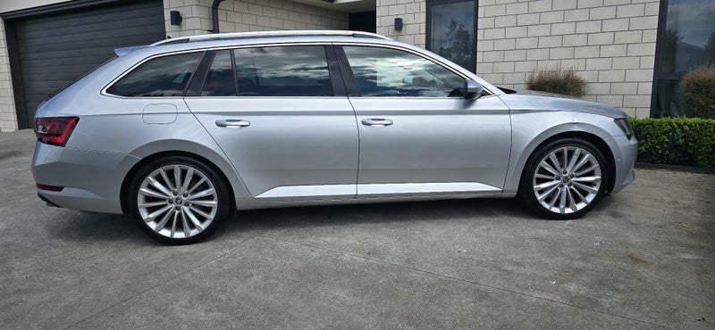 2017 Skoda Superb Wag Style 206Kw Tsi64802393615491111