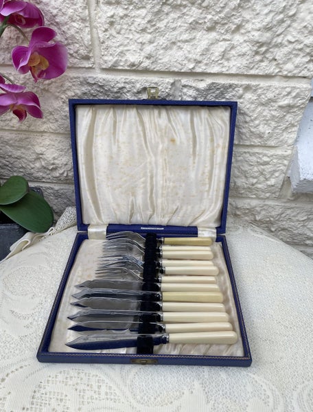 2 Sets/26 piece vintage cutlery -England Carousel 2