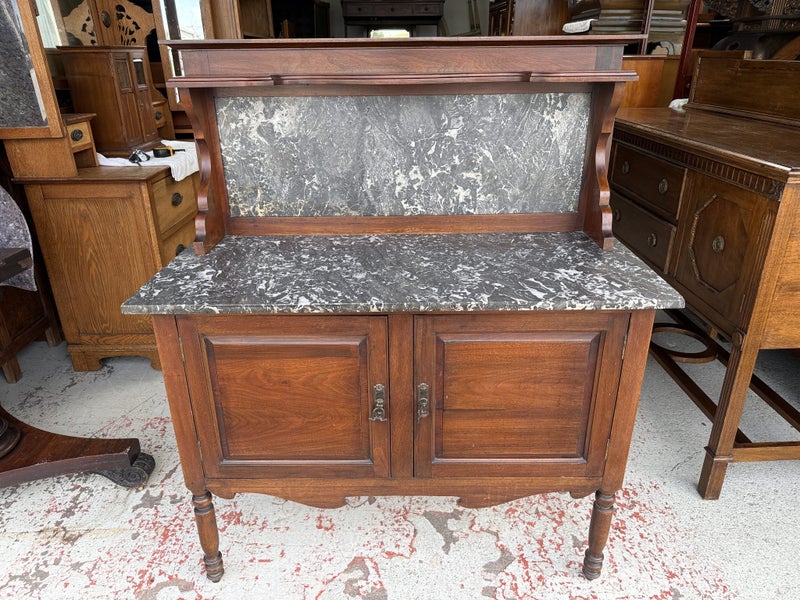 A Quality Antique Solid Mahogany and Marble Wash Stand Carousel 1