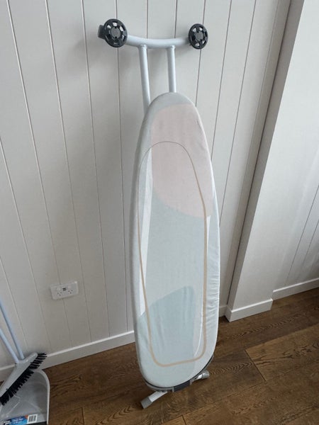 Ironing board Carousel 2