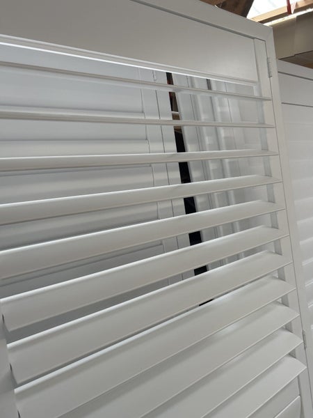 Interior shutters x 6 Carousel 2