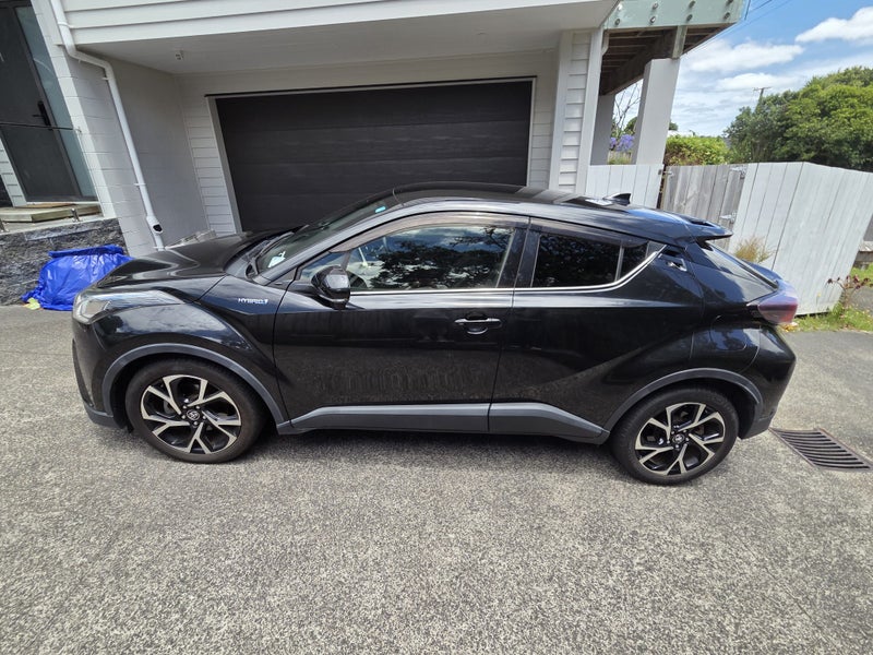 2017 Toyota C-HR G LED Edition64803975316482112