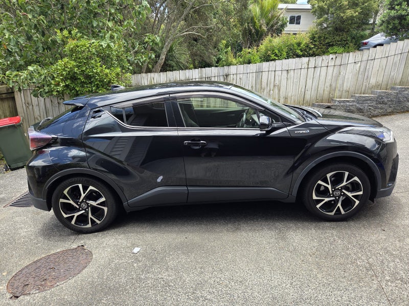 2017 Toyota C-HR G LED Edition64803975316482113