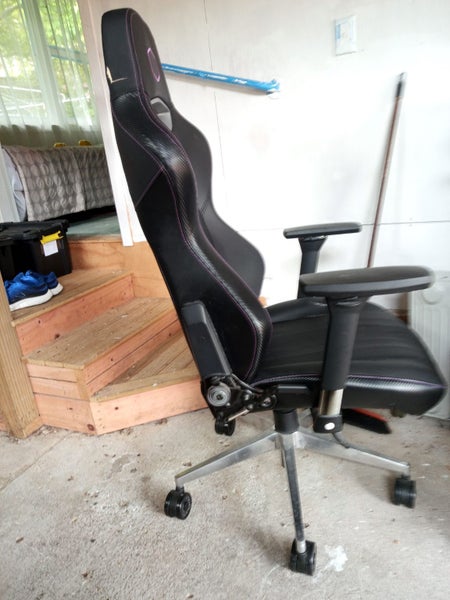 Great Cooler Master Gaming Chair Carousel 3