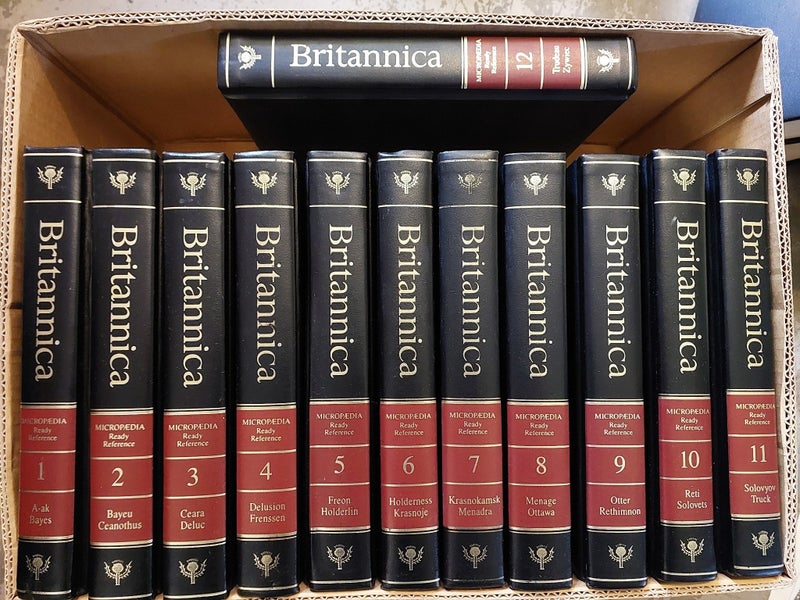 Britannica Encyclopaedia 15th edition - complete set - great condition64806382375427110