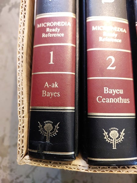 Britannica Encyclopaedia 15th edition - complete set - great condition64806382375427111