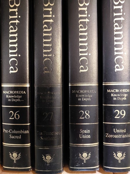 Britannica Encyclopaedia 15th edition - complete set - great condition64806382375427114