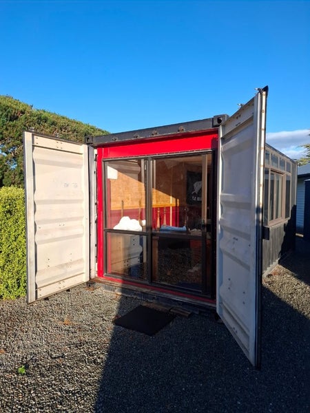 Sleepout office Carousel 1