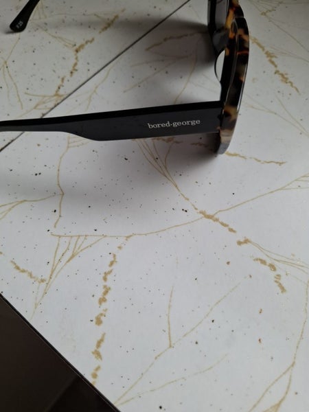 Sun glasses Carousel 2