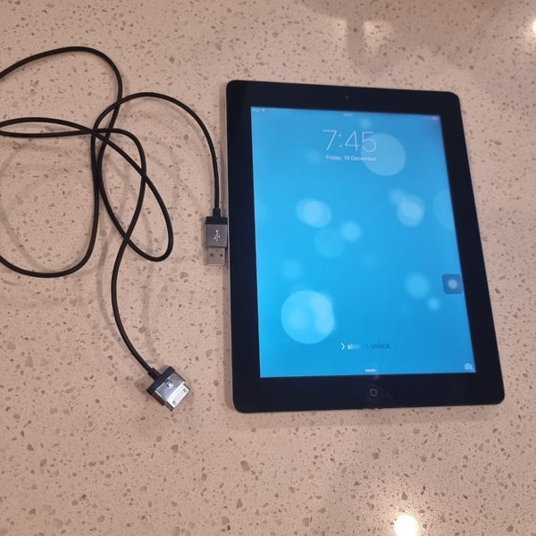 Apple iPad 2 wifi Carousel 1