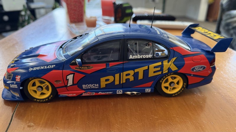 1:18 2004 MARCOS AMBROSE -- STONE BROTHERS RACING -- CLASSIC CARLECTABLES Carousel 1