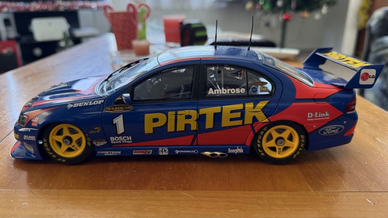 1:18 2005 MARCOS AMBROSE -- STONE BROTHERS RACING -- CLASSIC CARLECTABLES Carousel 1