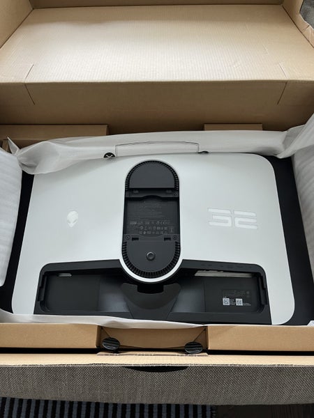 Alienware AW3225QF 4K 240Hz OLED Monitor (near new)64814762847618114