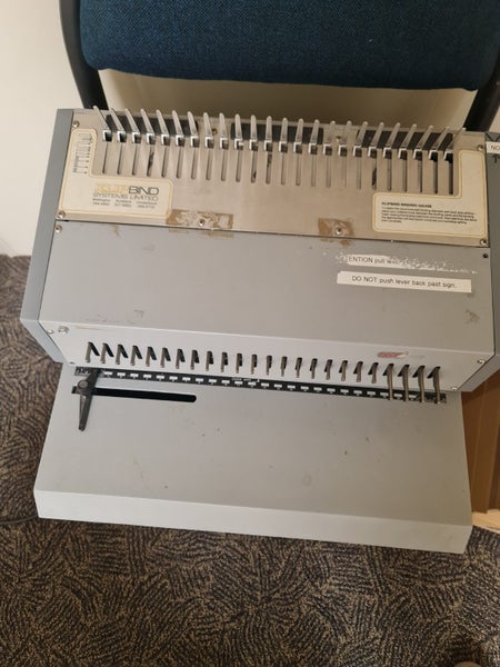 Electric Plastic Comb Binding Machine Carousel 1