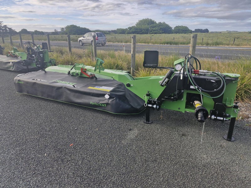 SaMASZ 3.5m XT350S Direct Drive Disc Mower Conditioner ($61,110 + GST) Carousel 2