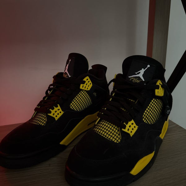 Jordan 4s retro thunder64816055936771111