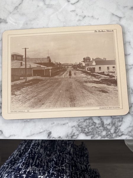 Nz placemats Carousel 1