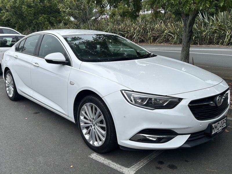 2019 Holden Commodore Calais64818785025537112