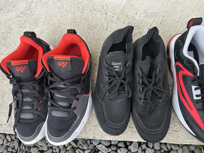 Men’s running and casual shoes64823691733123111