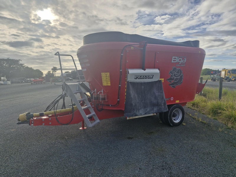 18m3 Peecon Feed Mixer Wagon, twin auger - ex hire unit ($105k + GST) Carousel 2