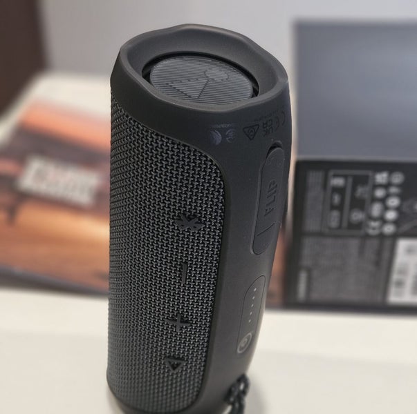 JBL Flip Essential 2 bluetooth speaker64825493934849112