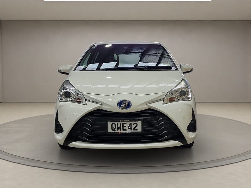 2019 Toyota Vitz 1.5 Hybrid F FWD Hatchback64825649390209111