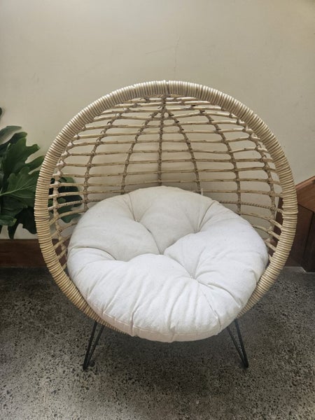 Cat or Small Dog Bed / Chair Carousel 1