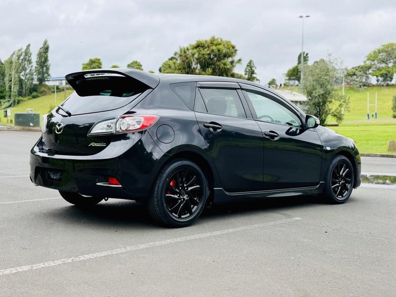 2013 Mazda Axela 15S SPORTS !! BLACK BEAUTY !!64825855667457112