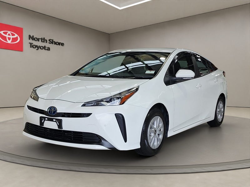 2020 Toyota Prius 1.8L Hybrid E FWD Hatchback64826563224577112