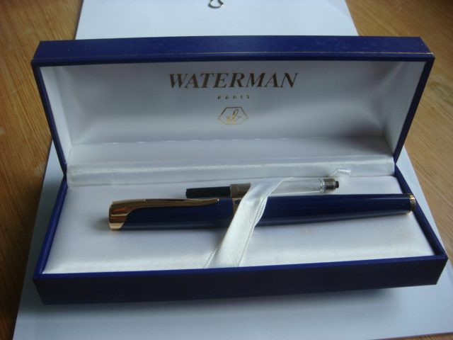 WWATERMAN PARIS 18K 750 FOUNTAIN PEN Carousel 1